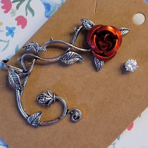 HOT TOPIC BLACKHEART Brand Silver-tone Red Rose Ear Cuff - Picture 2 of 16